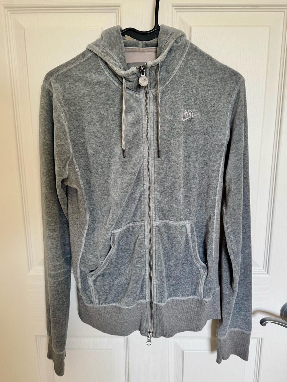 Vintage Nike Women’s Velour Hooded Zip Up Gray Jacket Medium Long Sleeve Y2K